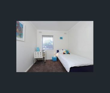 3-BEDROOM HOME WITH LARGE REAR YARD - Photo 6