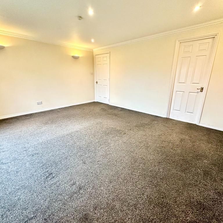 Riverview Place, City Centre, Glasgow, G5 8EB - Photo 1