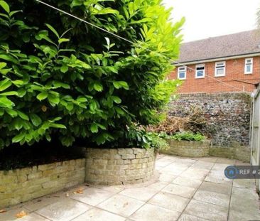 1 bedroom in a house share to rent - Photo 6