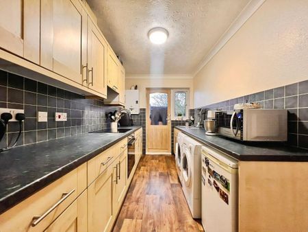 Crammavill Street, Grays, RM16 - Photo 4