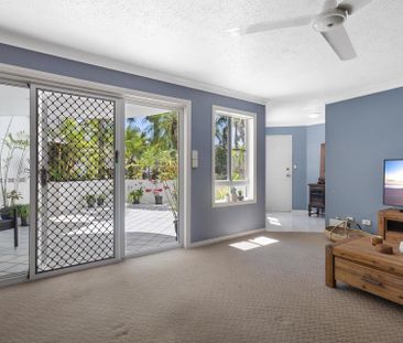 Stylish Beachside Apartment - Photo 1