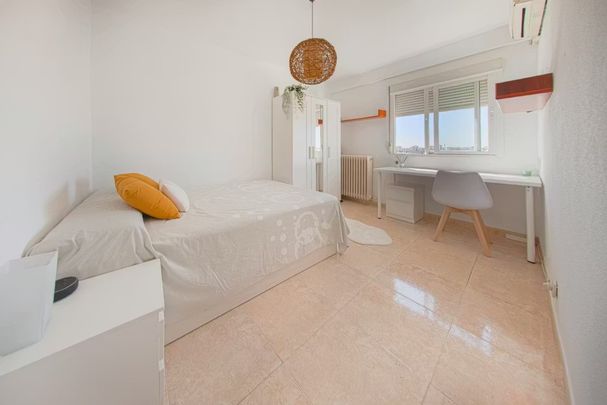 Calle Santa Virgilia, Madrid, Community of Madrid 28033 - Photo 1