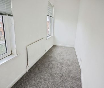 4 bedroom House To Let - Photo 5