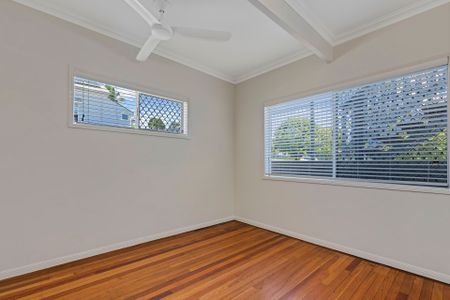 Freshly Renovated Ground-Floor Gem in the Heart of Nambour - Photo 2