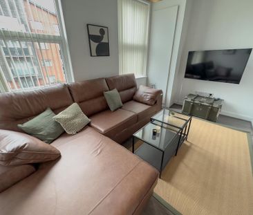 5 bedroom terraced house to rent - Photo 3