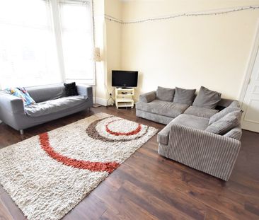 Room in a Shared House, Leslie Road, NG7 - Photo 1