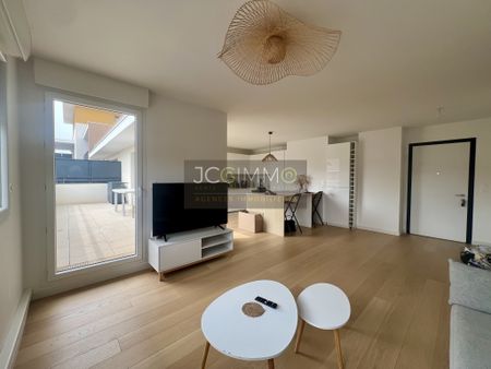 Location Appartement 3 pièces 71m² CUERS 83390 - Photo 3