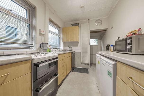 Hersham Road, Walton On Thames, KT12 - Photo 1