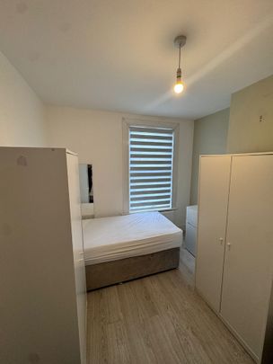 Room in a Shared House, Sperling Road, N17 - Photo 1