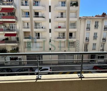 Studio-35 rue Smolett-Nice Port - Photo 2