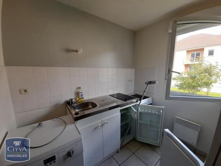 Location Appartement 2 pièces 47m² FECAMP 76400 - Photo 2