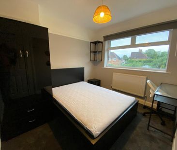 4 bedroom terraced house to rent - Photo 6