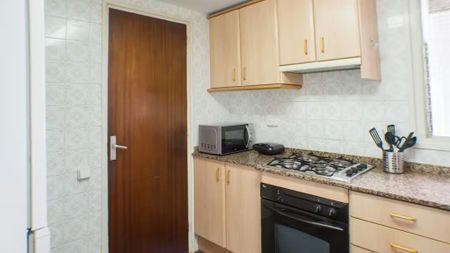 Carrer de Santa Perpètua, Barcelona, Catalonia 08012 - Photo 3