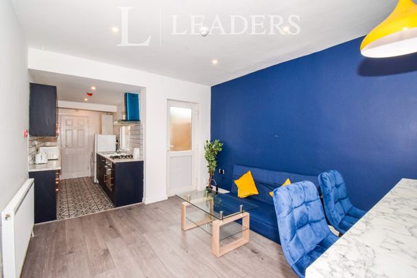 1 bedroom semi detached to rent Russell Street, Loughborough, Leicestershire, LE11 - Photo 1