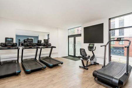 1 bedroom in a flat share to rent - Photo 4
