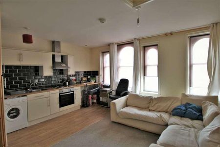 High Street, BS15 - Photo 3