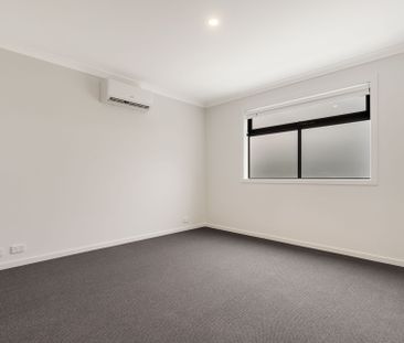 Be the first to call this stunning townhouse home - Photo 4