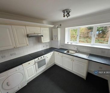 2 bedroom flat to rent - Photo 3