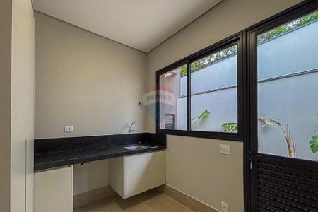 Casa de Condomínio com 4 Quartos e 6 banheiros para Alugar, 300 m² por R$ 22.000/Mês - Foto 4
