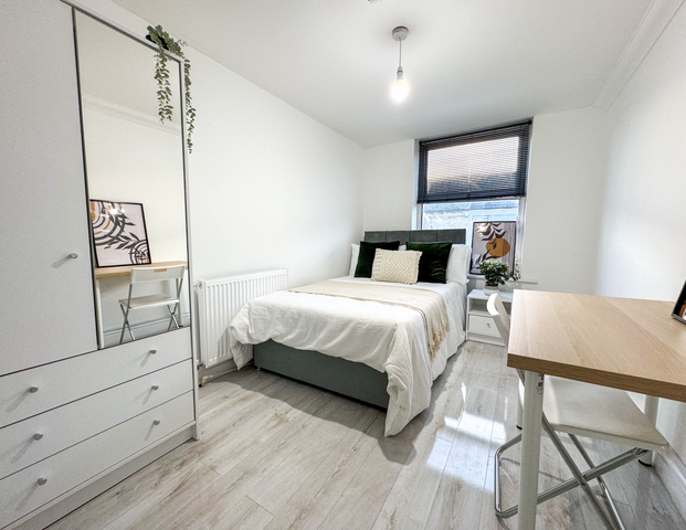 Bedford Street - Photo 1
