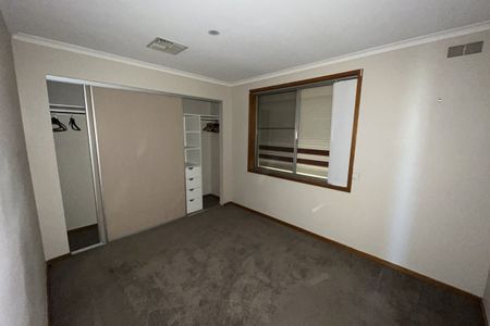3 BEDROOM HOME! - Photo 2