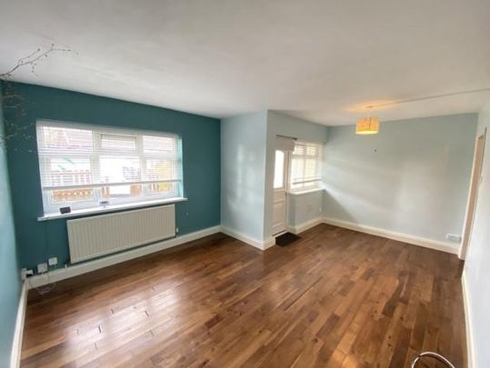 2 bedroom ground floor flat to rent - Photo 1