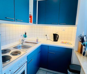 Hochwertig möblierte, großzügige 1-Zimmerwohnung mit Balkon - Photo 3