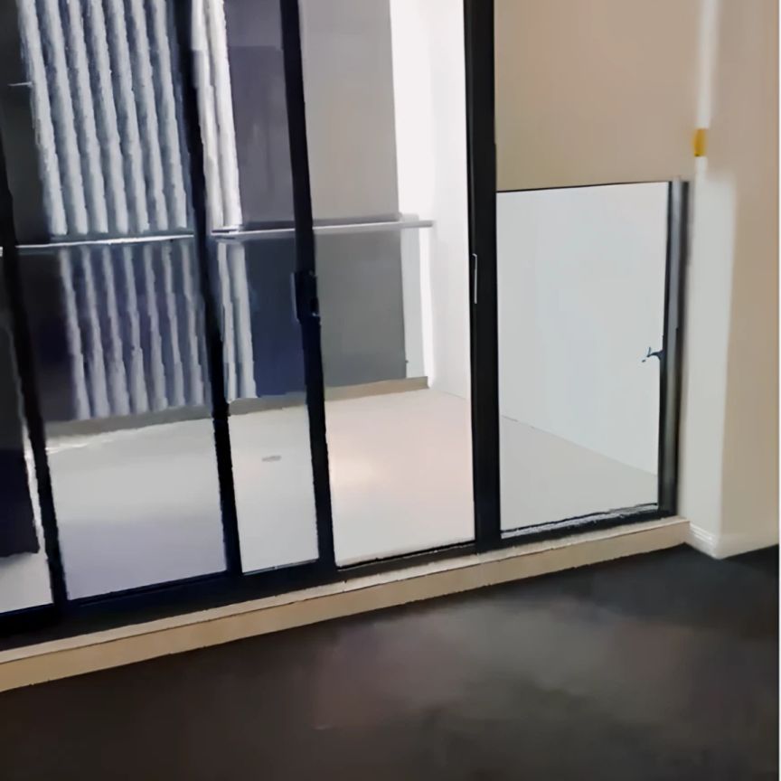 2 Finch Dr, Sydney - Photo 1