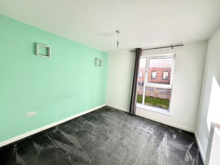 Peterborough - Photo 2