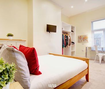 Room in a Shared House, Hyde Park Road, LS6 - Photo 1