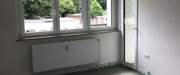 Preiswerte 3-Zimmer-Wohnung mit neuem Tageslichtbad und Balkon - Foto 1