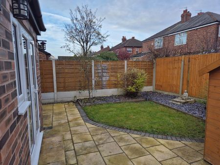 3 Bed Semi-Detached House, Woodstock Road, M16 - Photo 3