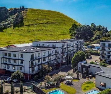 Modern Walk-up 2BR Apt large - gym & pool - Photo 5