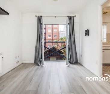 1 bedroom flat to rent - Photo 5