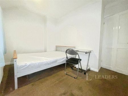 House share to rent - Photo 3