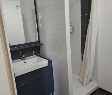 Location Appartement 2 pièces 43m² LE LUC 83340 - Photo 5