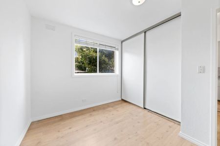 Nestle into your new home! - Photo 4