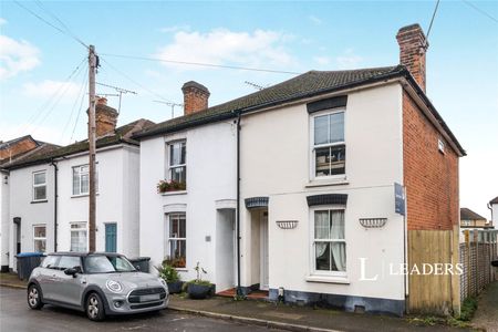 2 bedroom house to rent Albert Road, Addlestone, KT15 - Photo 3