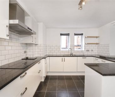 A stunning three bedroom apartment situated in one of Yorks most po... - Photo 1