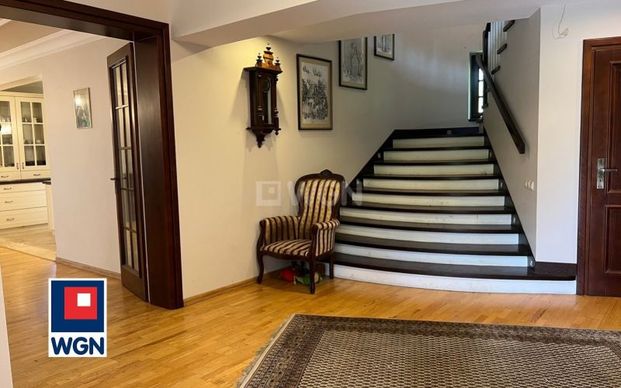 Dom na wynajem Zagórze - Wygodna willa dla osób ceniacych spokój i komfort. - Zdjęcie 1