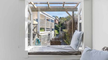 Cute and Central in Hillsborough. - Photo 2