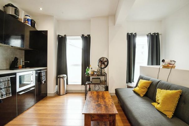 1 bedroom flat to rent - Photo 1