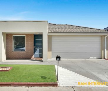 Rumpus can be converted to a 5th Bedroom, New carpet, Fresh paint - Photo 1