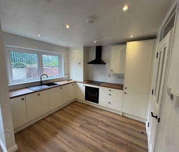 38 Prince Andrew Park, Belfast, BT12 5PW - Photo 3