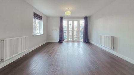 3 bedroom apartment to rent - Photo 3