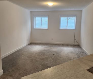 For Lease - 32 Dun Skipper Drive, Blossom Park - Airport and Area, ... - Photo 4