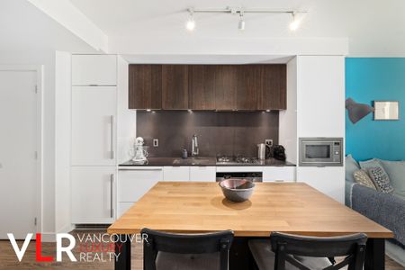 Condo in Vancouver East Side, BC - Photo 5