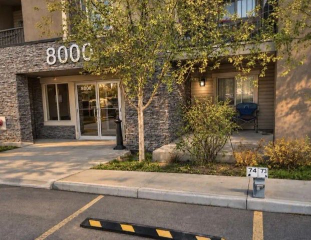 2 Bedroom Condo — 2 Bedrooms+ Den Condo Unit - Photo 1