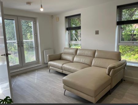 2 Bed Semi-Detached House, Copper Beech Court, LS16 - Photo 2