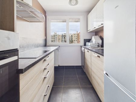 T2 – MEUBLÉ – LE KREMLIN-BICÊTRE – 43,30 m² - Photo 3